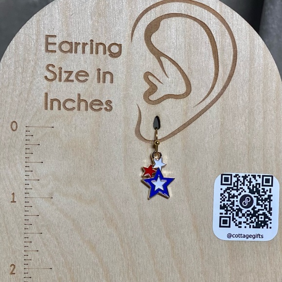 NEW Patriotic Red White & Blue Star Earrings - Picture 2 of 3